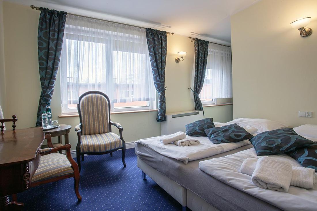 Napoleonski Legnica Exterior foto